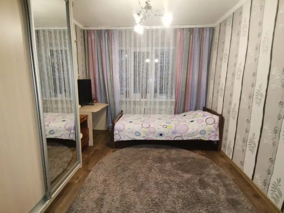 Продаж квартири по вулиці Олеся Гончара, 5