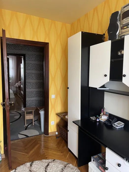 Продам 3-кімнатну квартиру