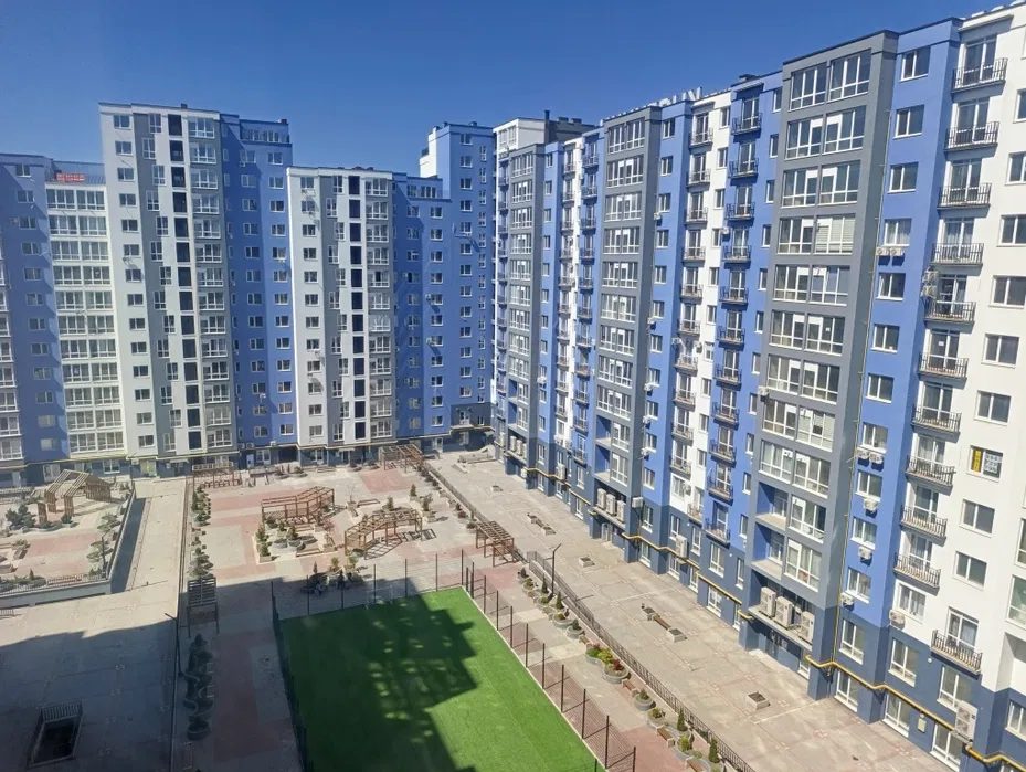 Однокімнатна квартира з ремонтом та меблями.