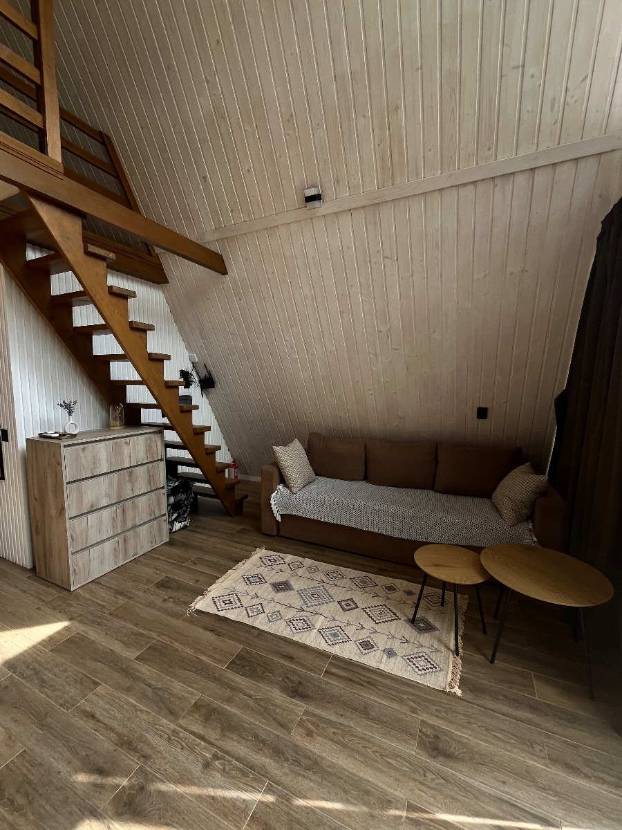 Фото 2 житла «Riverview cottage» у Пилипець